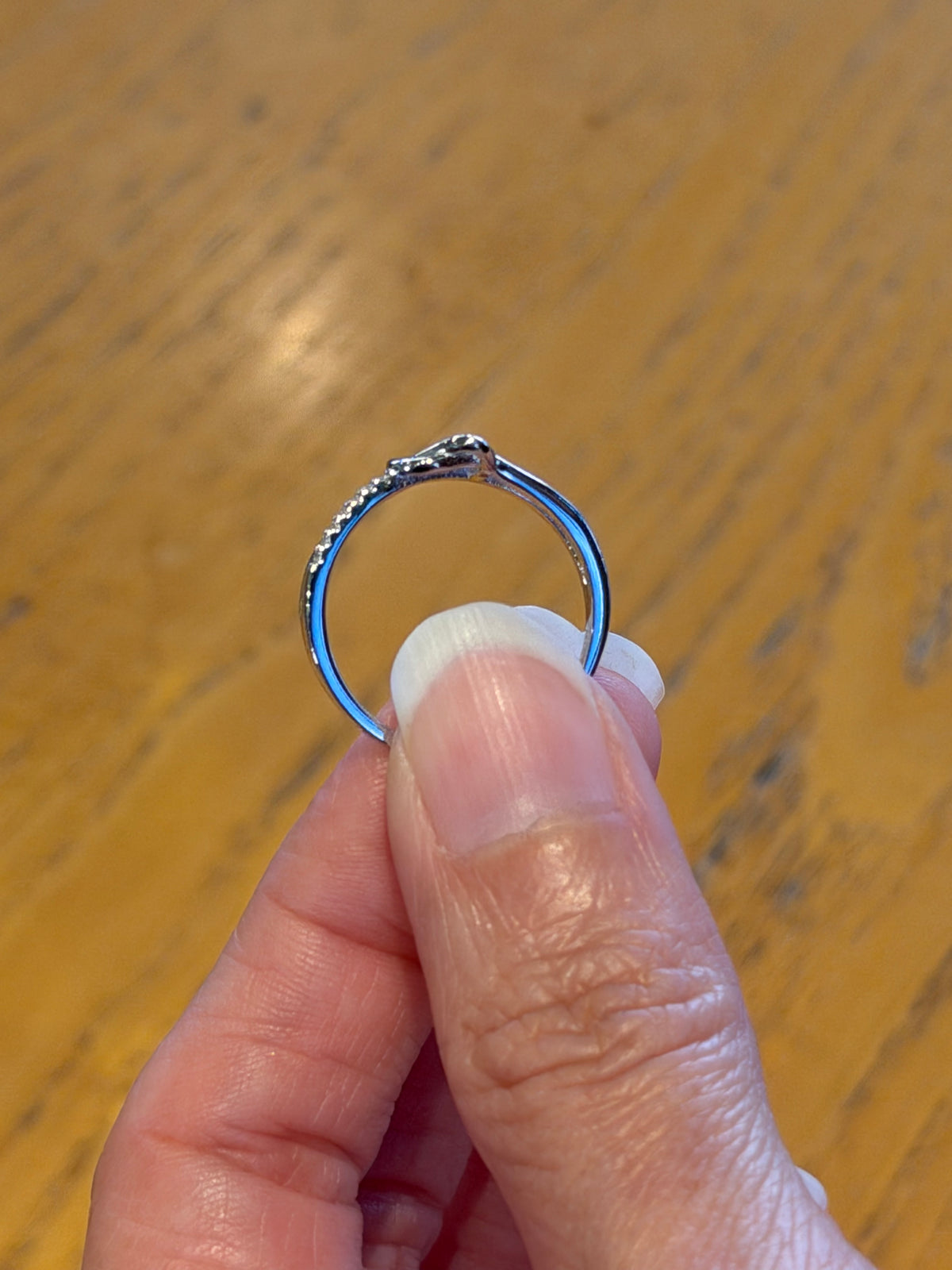 Anillo Nudo de Plata con Moissanita