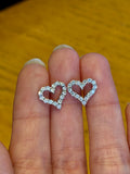 Aretes Silueta Corazón de Plata con Moissanita