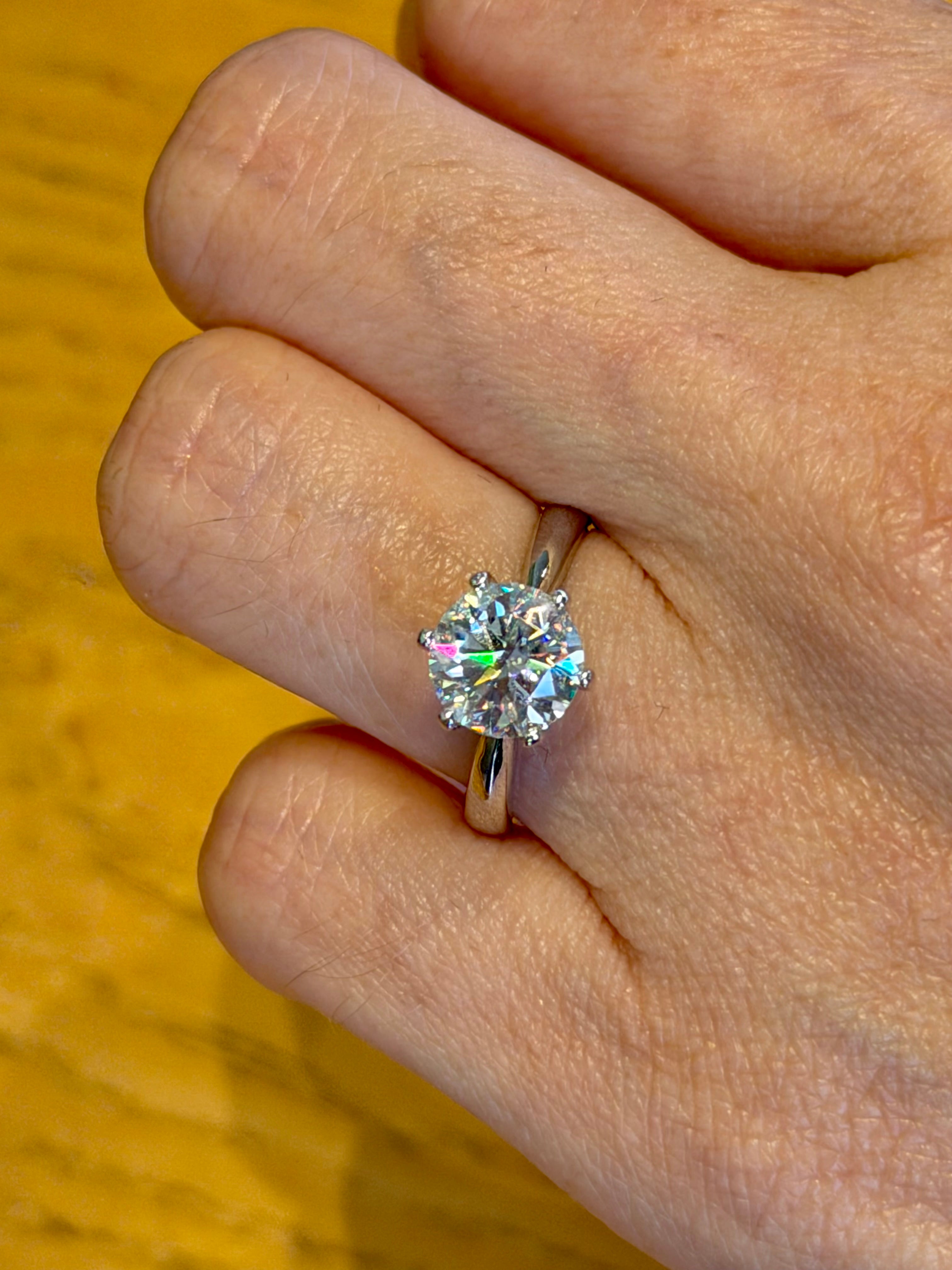 Anillo Solitario de Plata con Moissanita 2ct
