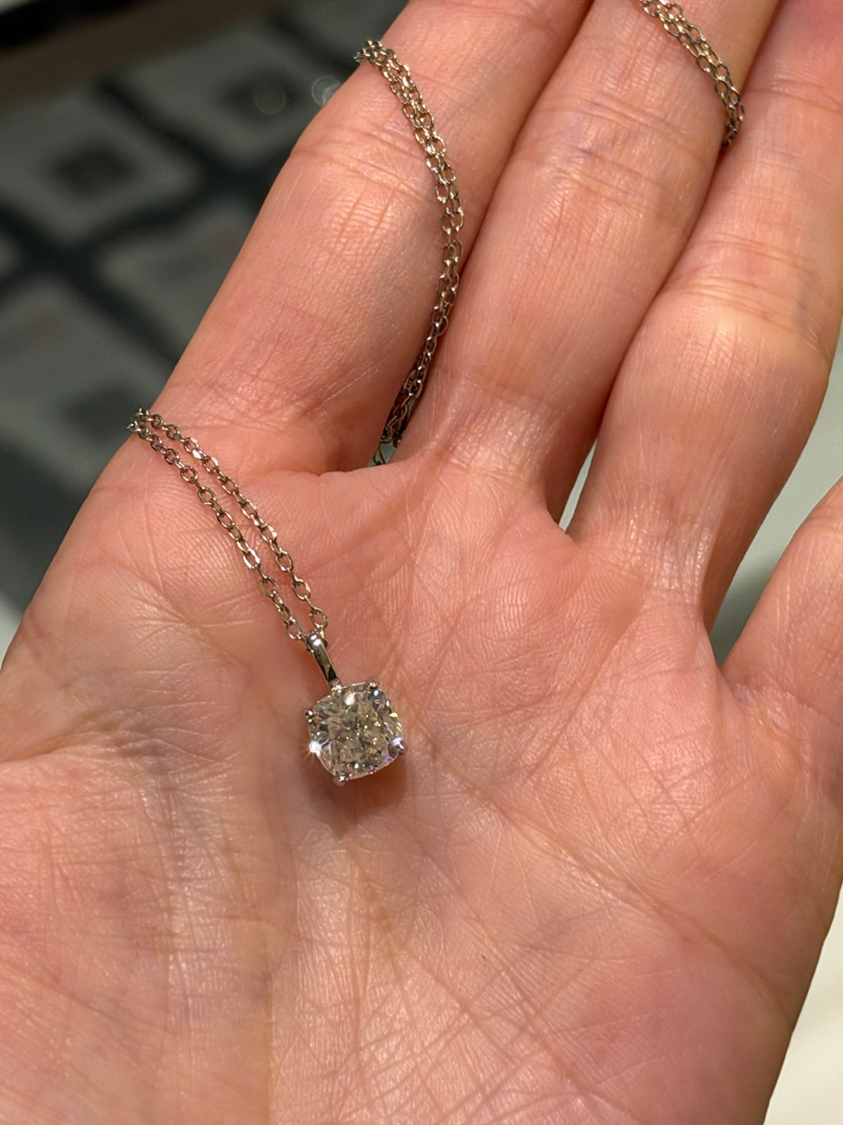 Solitario de Plata con Moissanita Corte Cushion 2ct
