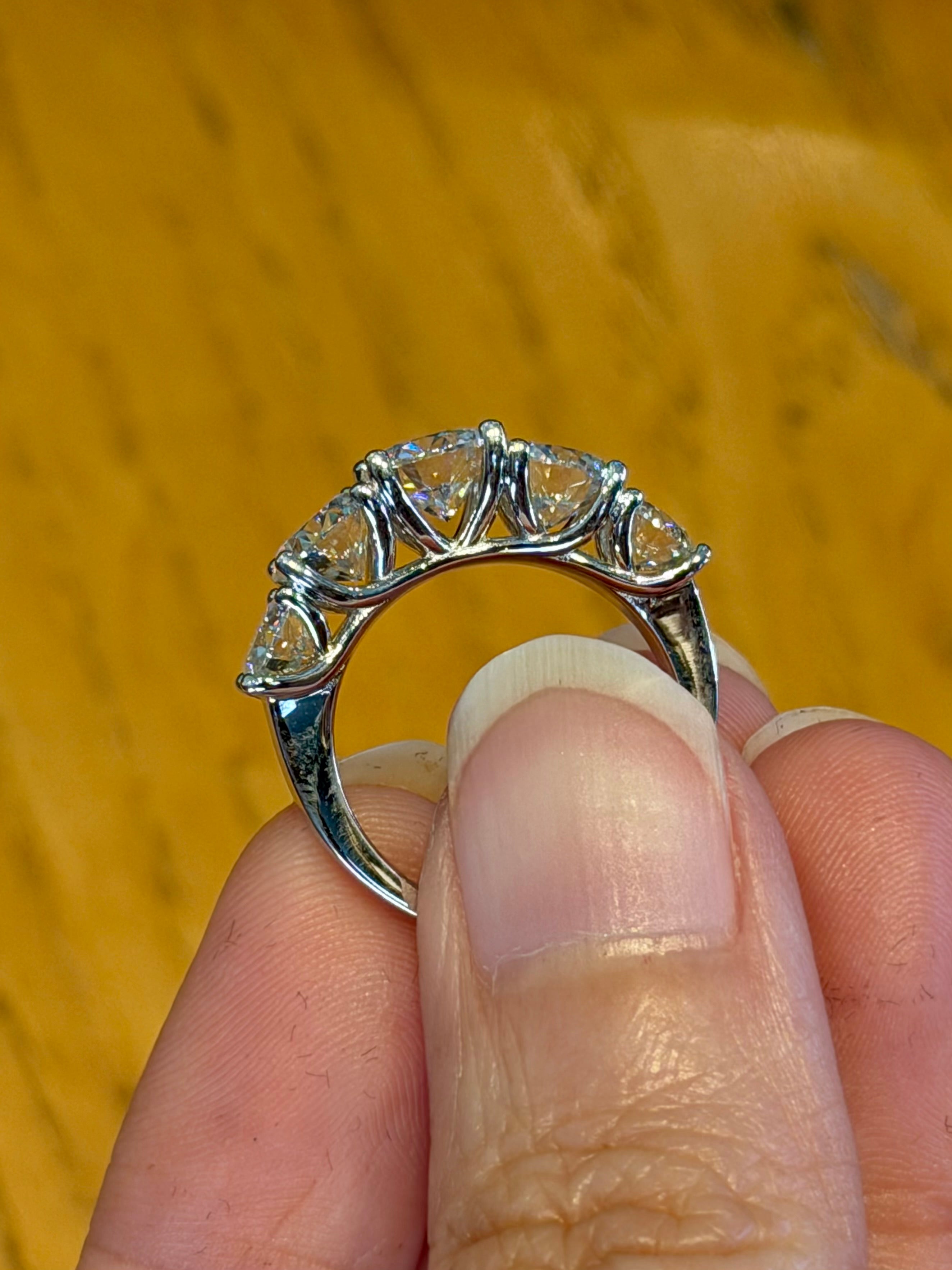 Anillo graduado de Plata con Moissanita 3.6 ct