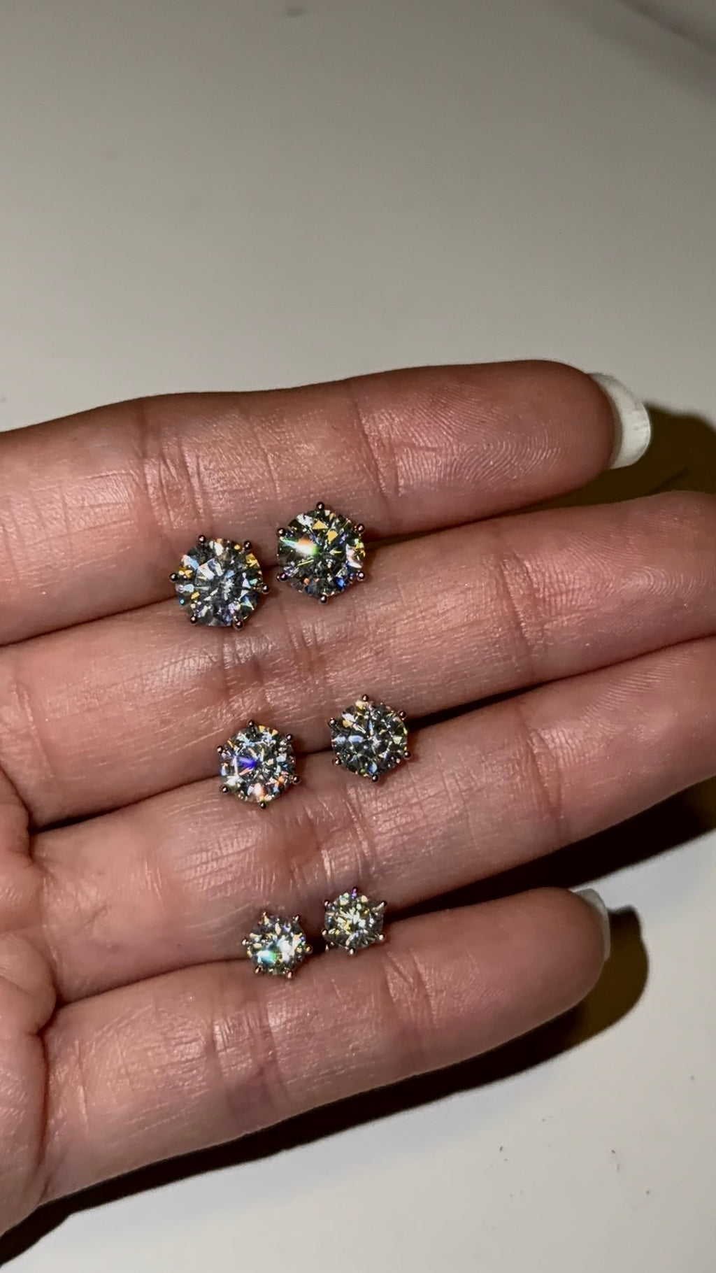 Aretes Solitarios de Plata con Moissanita 0.5ct-1.5ct