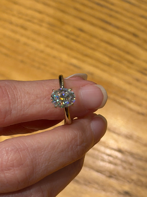 Anillo Oval de Plata con Moissanita 2ct