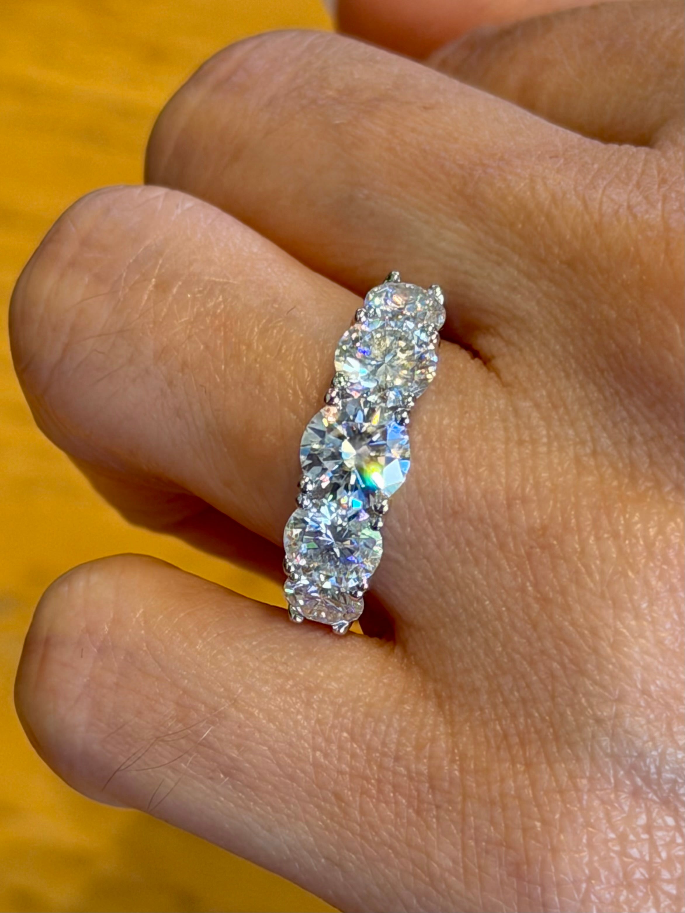 Anillo graduado de Plata con Moissanita 3.6 ct