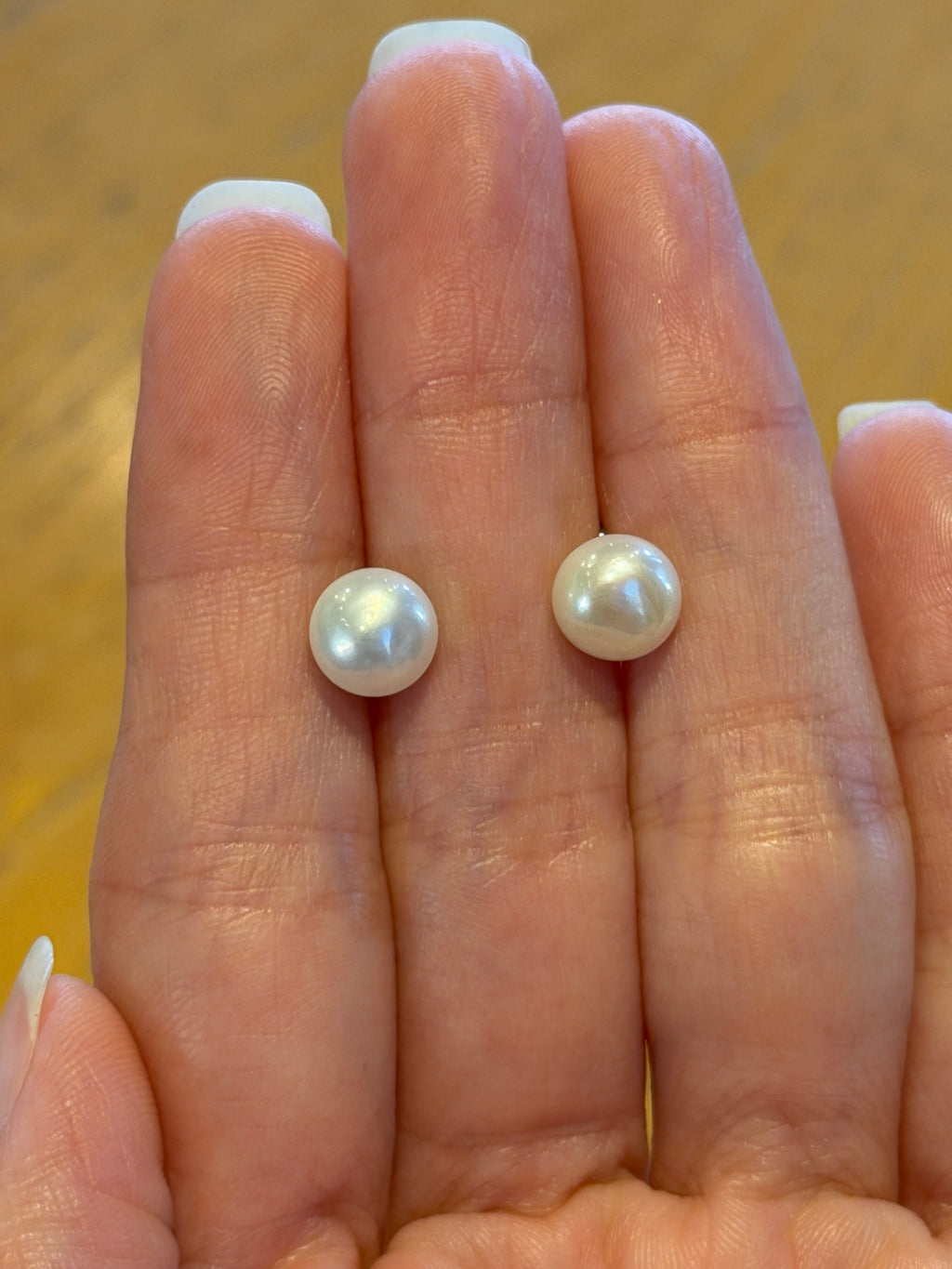 Aretes Solitarios de Plata con Perlas de 8 mm