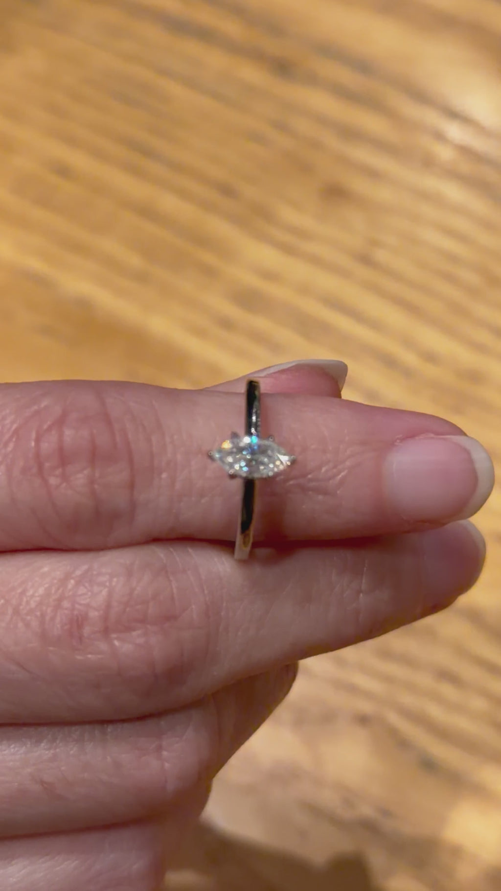 Anillo Marquesa de Plata con Moissanita de 0.5ct