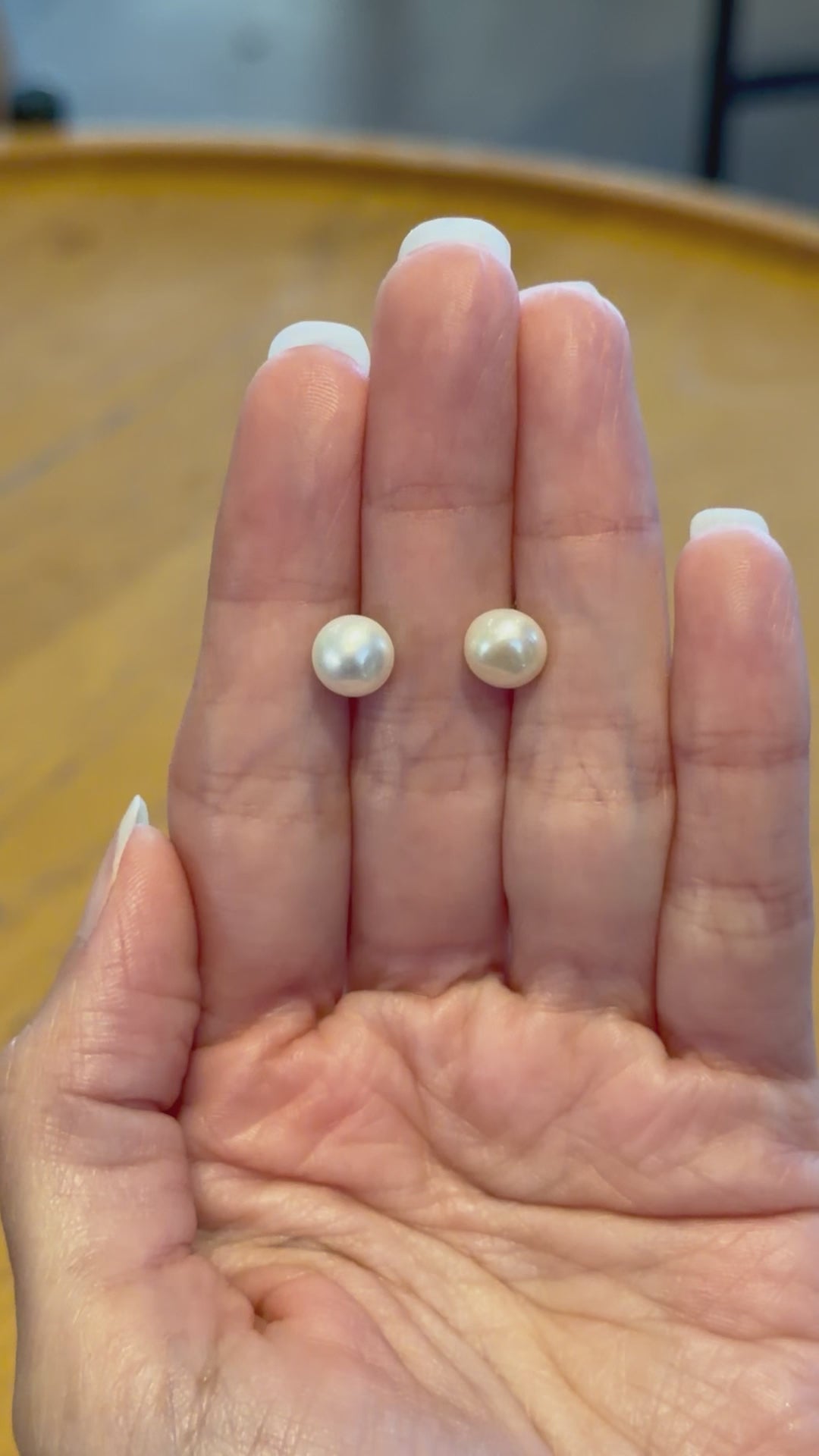 Aretes Solitarios de Plata con Perlas de 8 mm