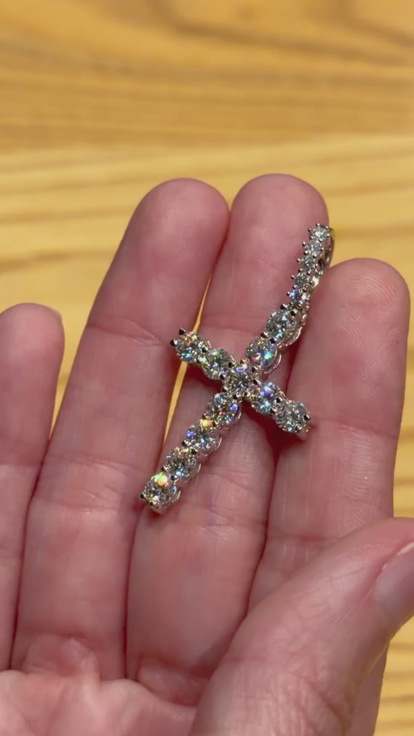 Cruz de Plata con Moissanita 4mm para Cadena Tenis