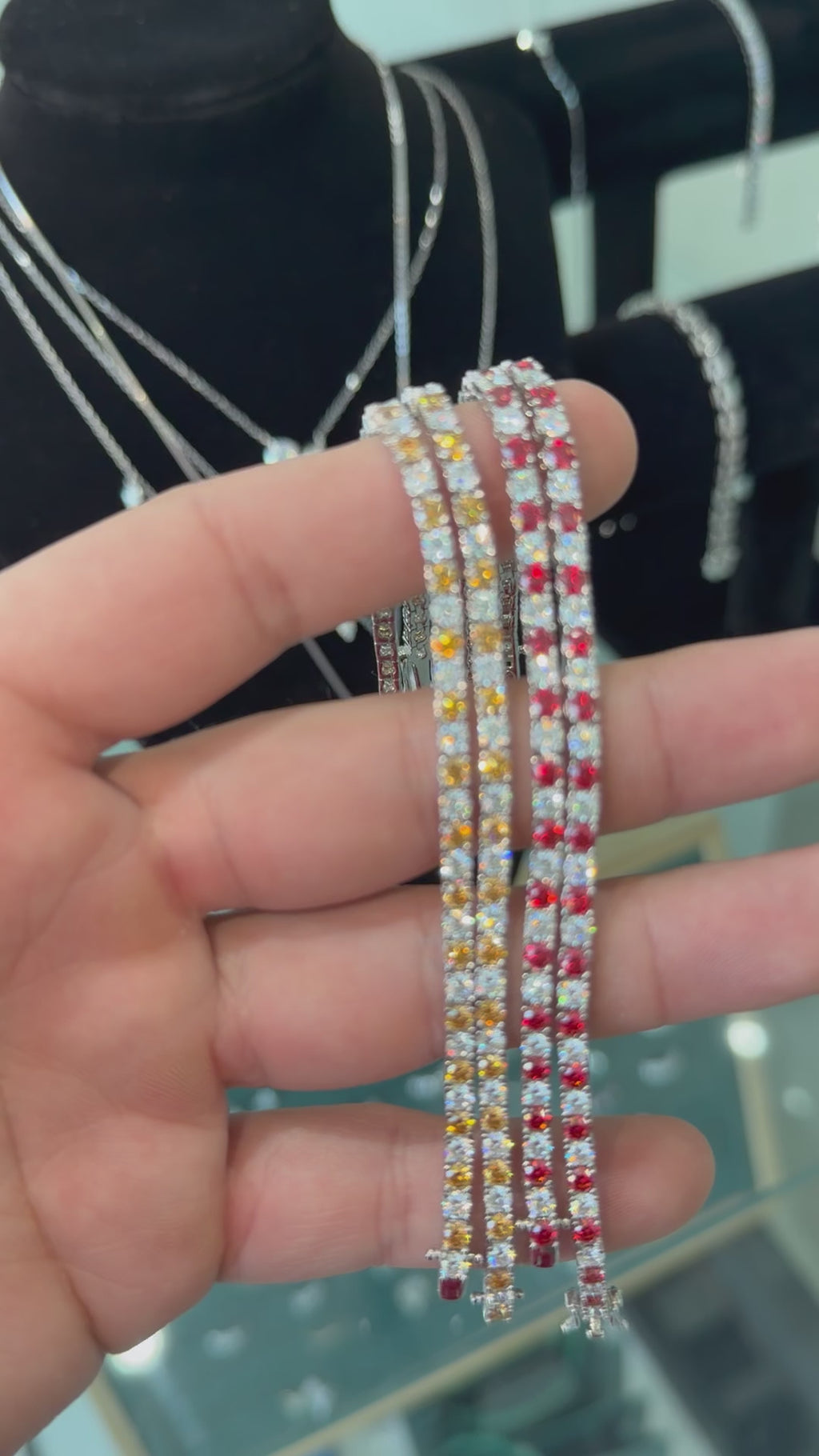 Pulseras Tenis de Plata Con Moissanita Champagne y Roja 3mm