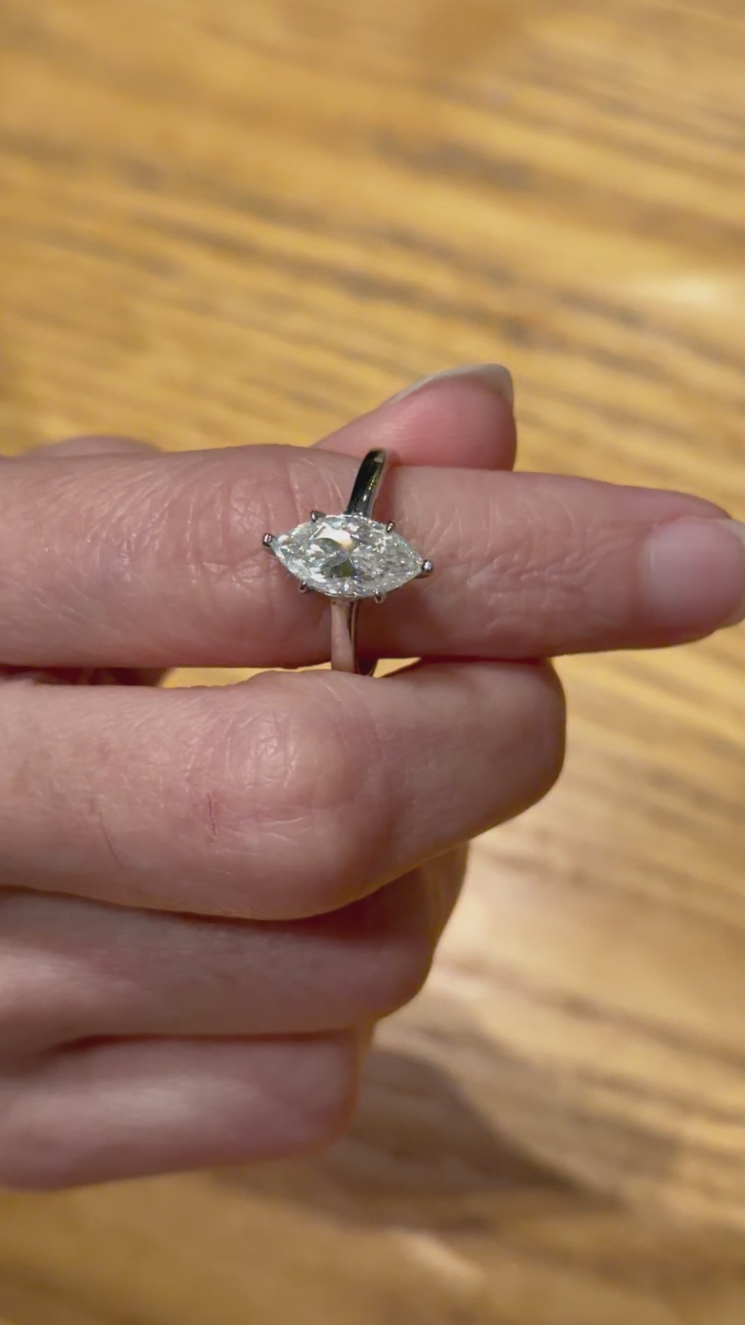 Anillo Marquesa de Plata con Moissanita 2ct