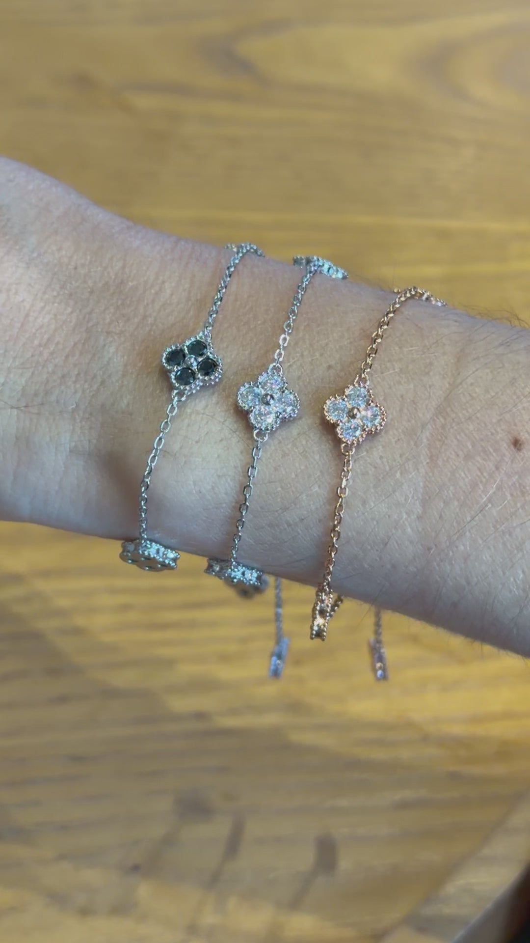 Pulsera Trébol de Plata con Moissanita