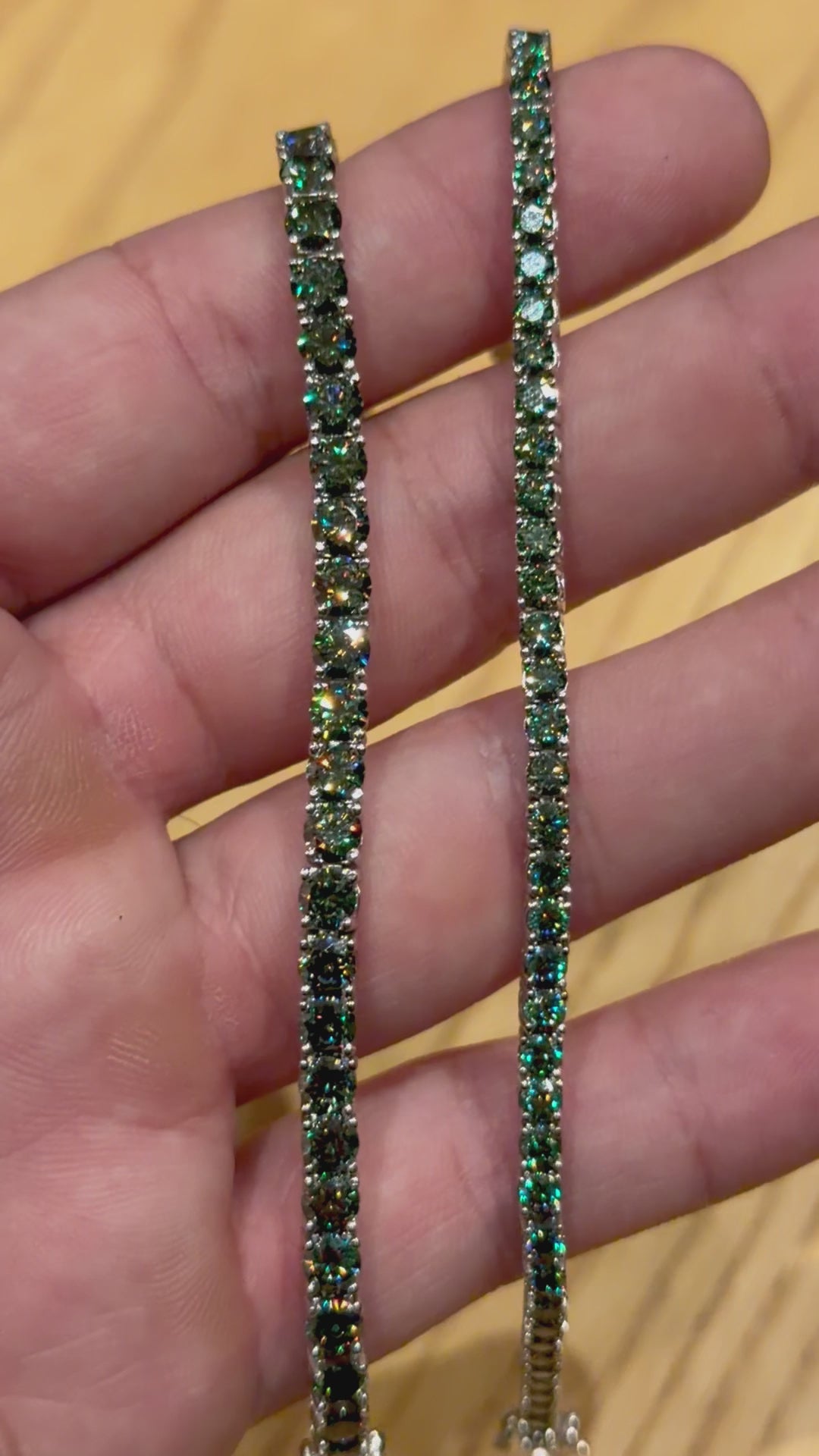 Pulsera Tenis de Plata con Moissanita Verde